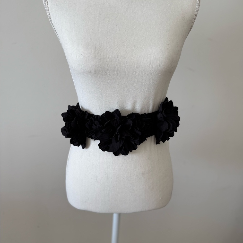 Zara Black Floral Statement Belt - Picture 2 of 4